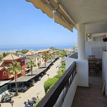 En Benalmadena, Con Vista Al Mar בנאלמדנה